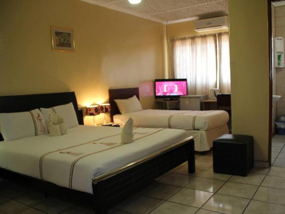 Nkanga Hotel Kasane Esterno foto